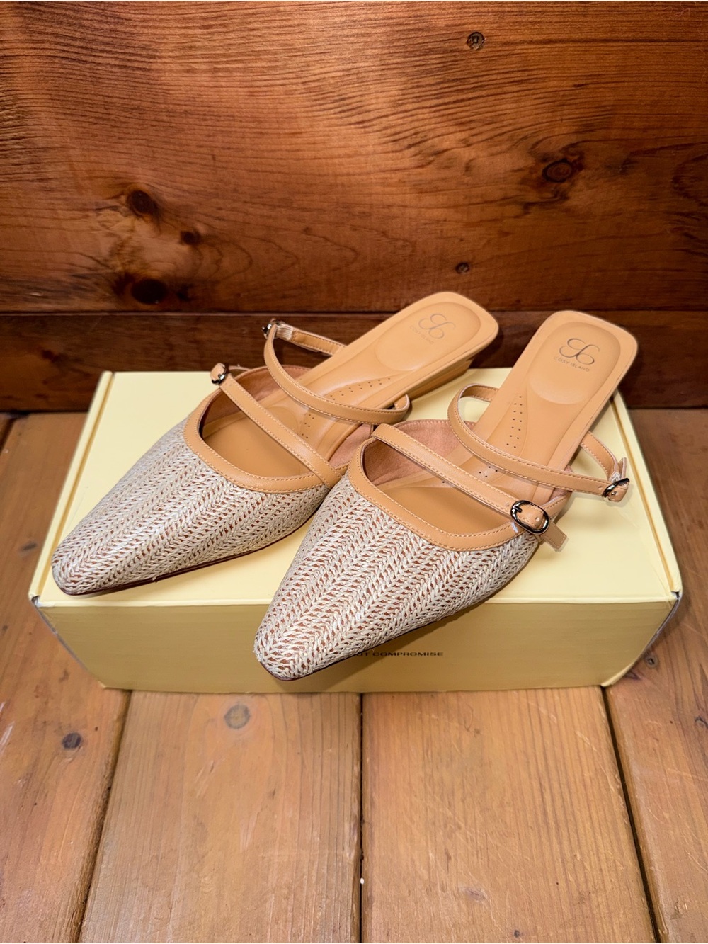 Cosy Island SunCoast Tapered Square Toe Flat Mules - Size 8